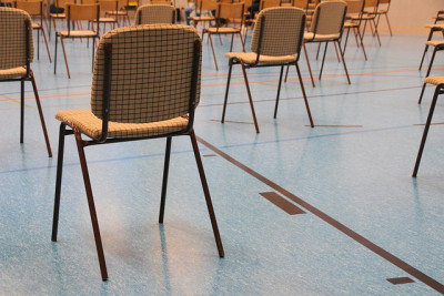 chairs-6650722_640.jpg